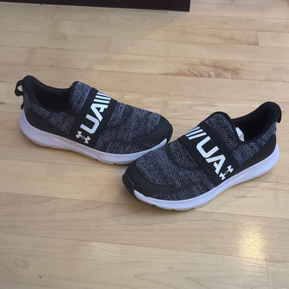 Under Armour Kids' Surge 3 Slip on shoes